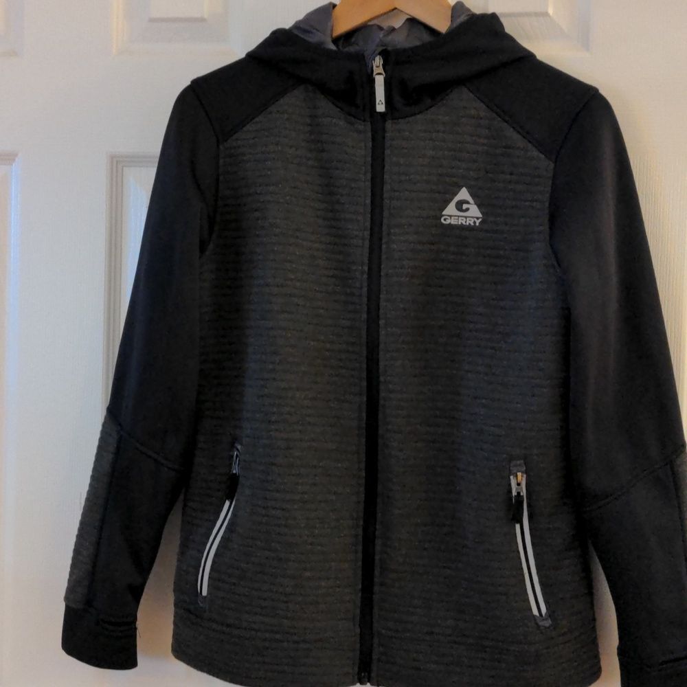 Excellent condition Gerry zip top sweatshirt with reflective zippers